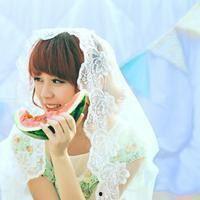 小女孩吃瓜的情侣头像,小女孩与情侣的甜蜜瞬间